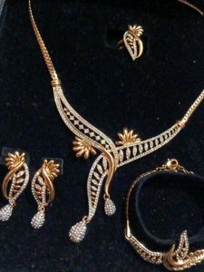 Necklace Set