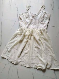 Elegant White one piece 😍