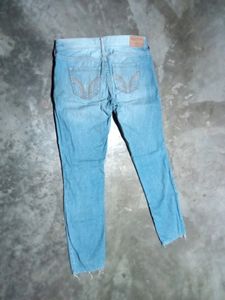 Damage Jeans