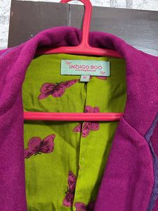 Women’s Coat With Double Cuts On Back