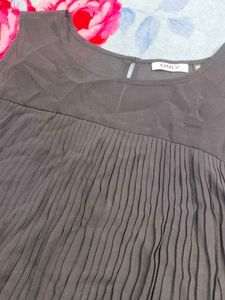 Elegant Black Sleeveless Top