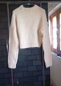 Off-white Boxy Short Sweater