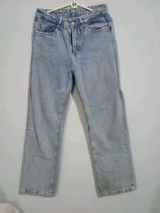 Straight Jeans