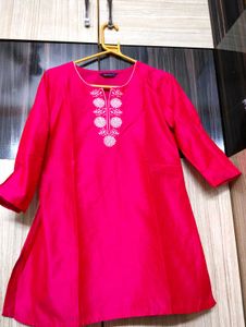 Beautiful Pink Short Kurti