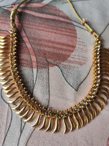 Golden Necklace Set