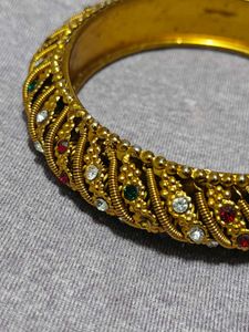 Vintage Gold Tone Bangle Bracelet
