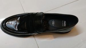 Buy This Beautiful Bata Loffers.