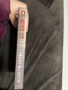 Never Lie by Freida McFadden