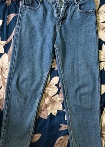 Pre-loved Jeans – Comfy Fit, Minor Fade