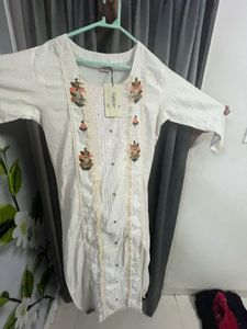 Elegant Embroidered Kurta