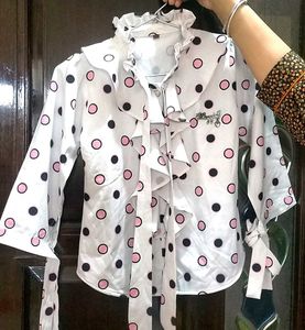 Fashionable Top For Girls