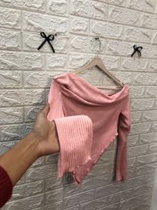 Pink full high quality Asymmetrical Top🌷🕸️🕷️