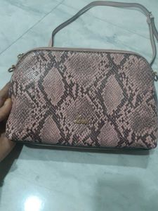 Lavie Reptilian Sling Bag