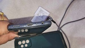 Samsung Smartphone - Great Condition!