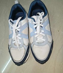 Zudio Stylish Sneakers