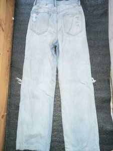 Light Wash ripped Denim Jeans