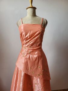 Beautiful Coral Layered Gown🌸🎀💝