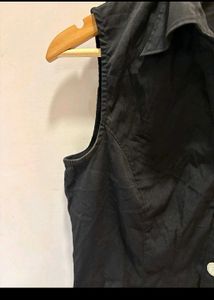 Black Strachable Button-Up Top