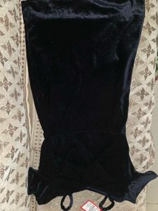 Elegant Navy Velvet Off-Shoulder Dress