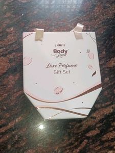 Plum Body Lovin&#39; Luxe Perfume Gift Set
