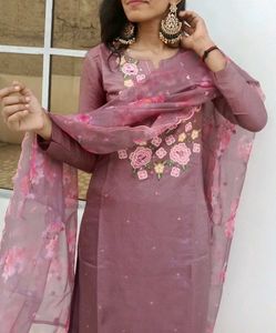 Elegant Floral Kurta Set