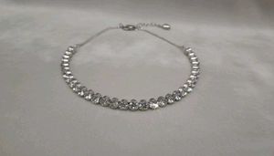 Sparkling Silver Choker Neckless