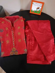 ♦️Graceful Red Floral Kurta Set♦️