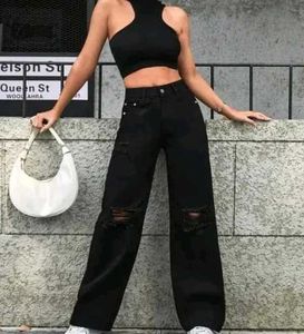 Black Ripped Jeans 👖