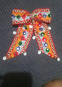 Navratri Bow Clip