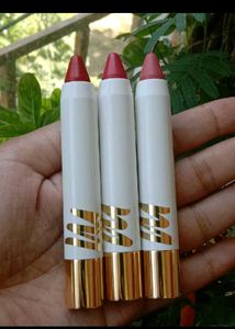 Myglamm Matte Lip Crayon