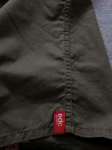 EDC BY ESPRIT Men&#39;s Olive Shirt