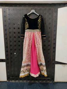 Velvet &amp; Net Pyari Si Gown🤍