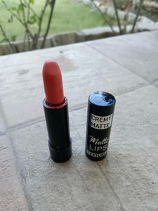 Nude Matte Lipstick