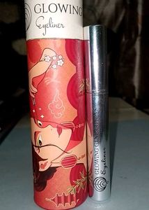 Red Eyeliner