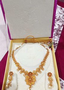 Elegant Traditional Necklace Set with Earrings