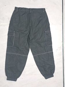 women&#39;s Black Cargo pants
