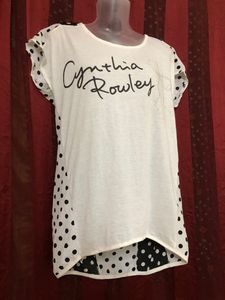 Q’ties White Short Sleeve Top