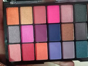 Professional Eye Shadow Pallet