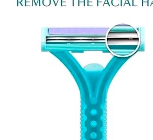 Hand &amp; Body Razor With 3 Fa