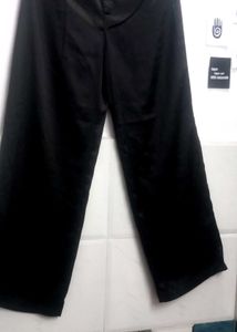 "Trendy Black High-waist Trousers"
