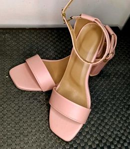 Women Pink Block Heel Strappy Buckle Sandal