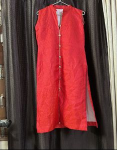 Red Kurti