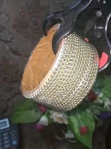 Sparkling Bangle गिफ्ट