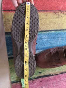 BATA men&#39;s tan brown shoes