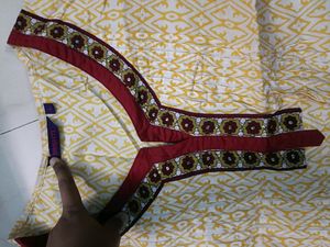 PRICE DROP : L cream knee length kurti