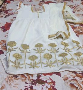 Beautiful  Pearls & Embroidery Kurta With Duppatta