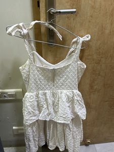 Cotton White Dress. Cute. Makes Waist Look Nice