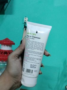 AHA-10% Face Cleanser