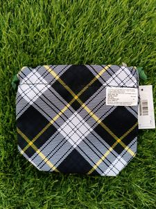 Estee Lauder Pouch