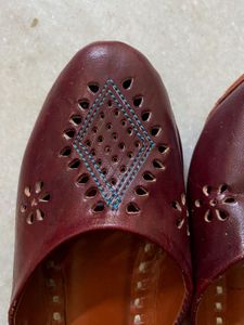 Rajasthani Handcrafted Jutti